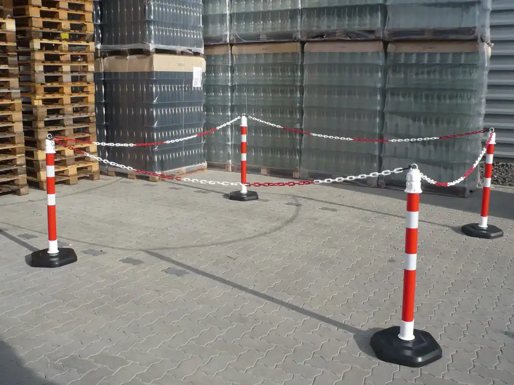 Nur Für Kurze Zeit TEMKA Absperrpfosten-Set Multi-Max retroreflektierend, 4 Pfosten rot + 4 x Kette 3 m